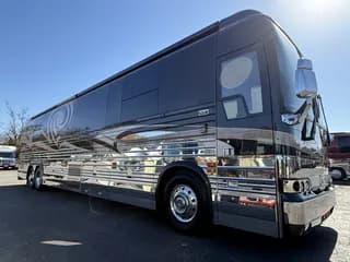 2012 Prevost XLII bus