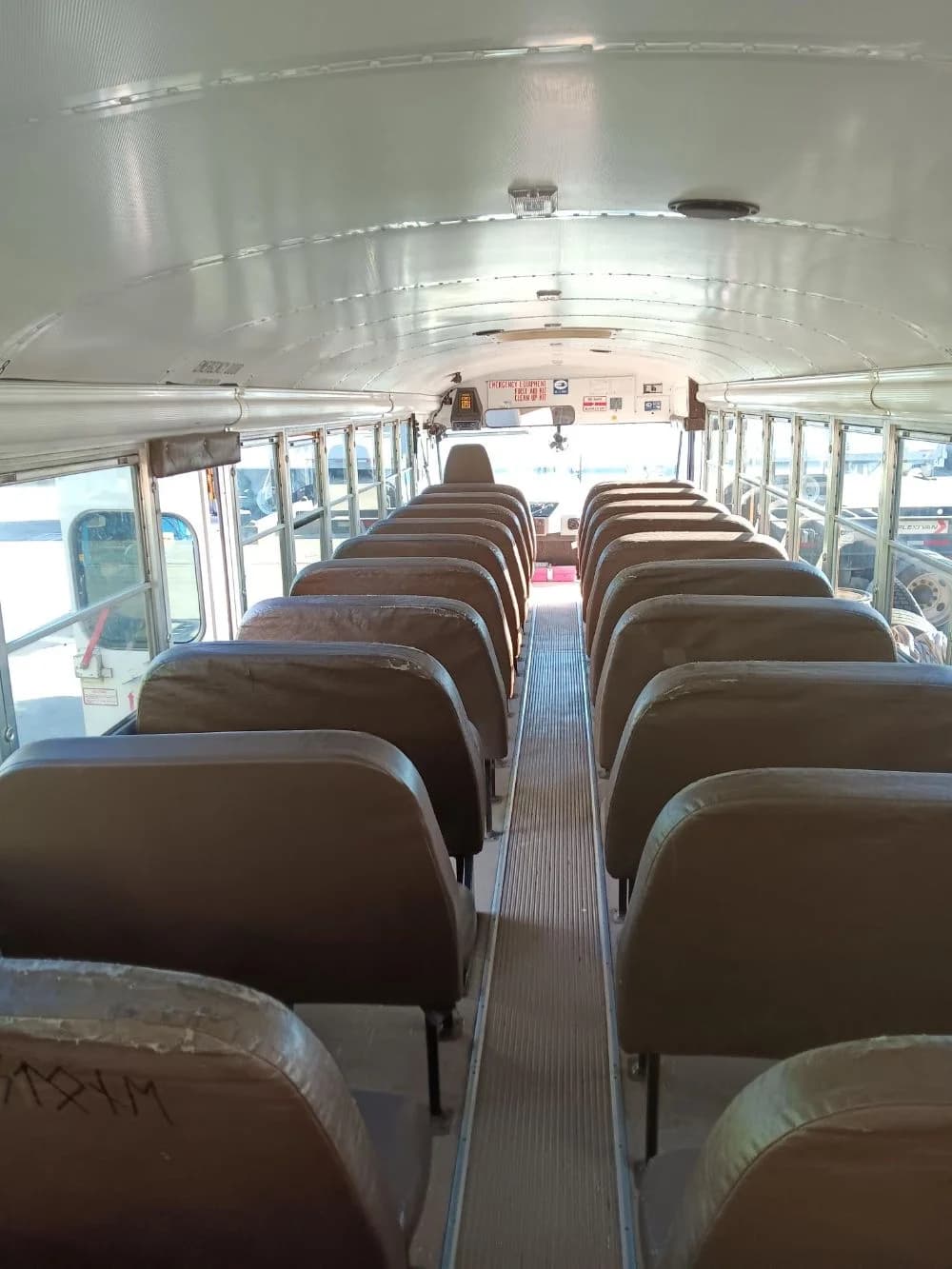 2004 BlueBird American RE - Image 15