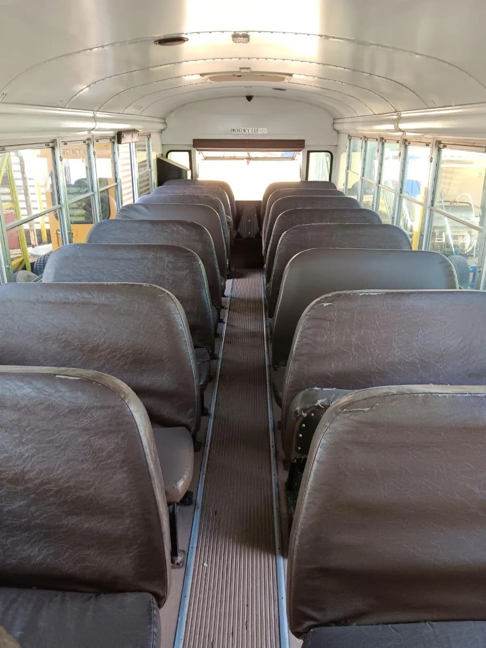 2004 BlueBird American RE - Image 16