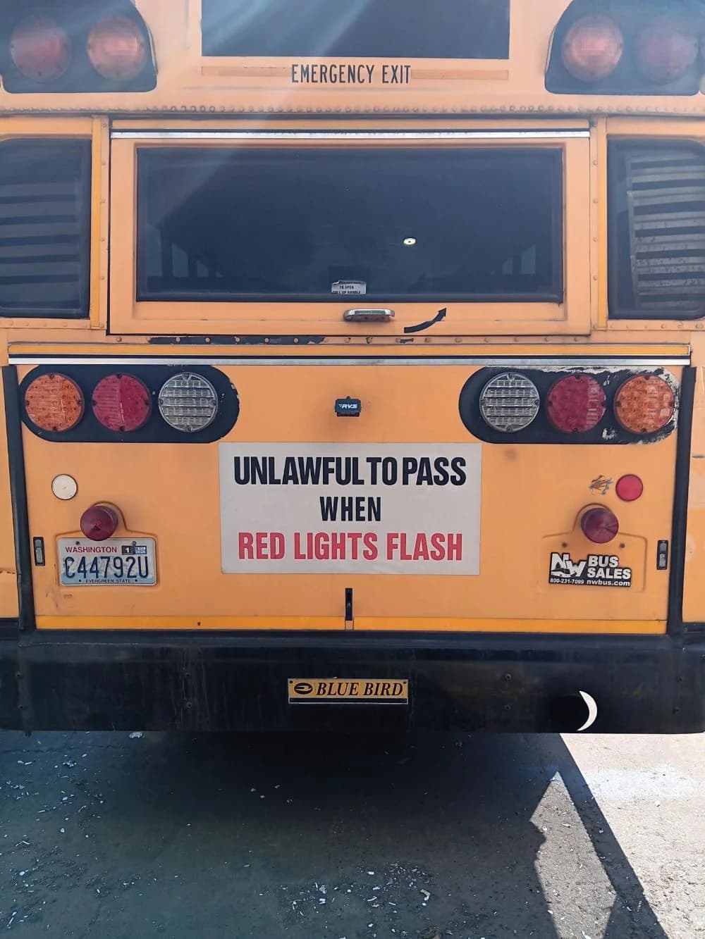 2004 BlueBird American RE - Image 4