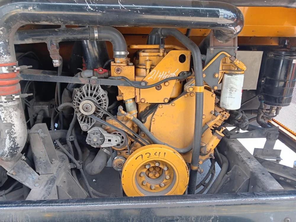 2004 BlueBird American RE - Image 5