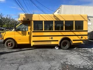 2011 Chevy 4500 bus