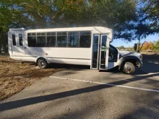 2020 Ford F-550 bus