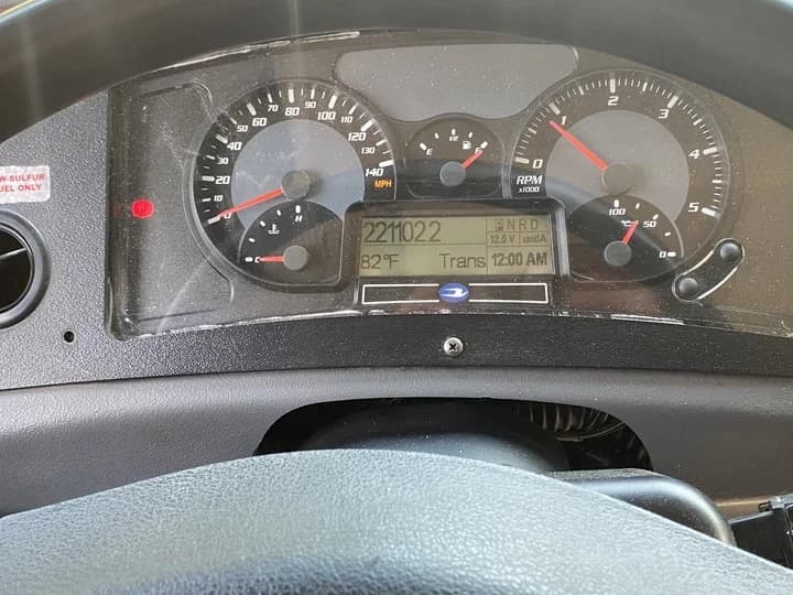 2011 Blue Bird Vision 54P - Image 11