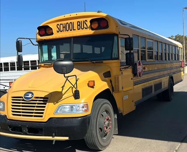 2016 Blue Bird Vision AC - Image 2