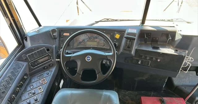 2016 Blue Bird Vision AC - Image 5