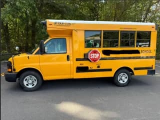 2015 Chevrolet 3500 bus