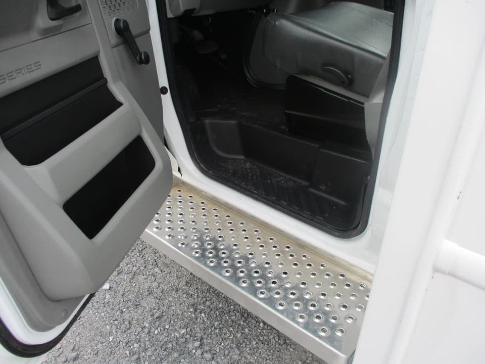 2024 Ford E450 ElDorado Advantage ADA Shuttle Bus - Image 13