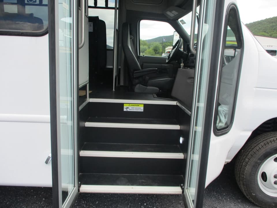 2024 Ford E450 ElDorado Advantage ADA Shuttle Bus - Image 20