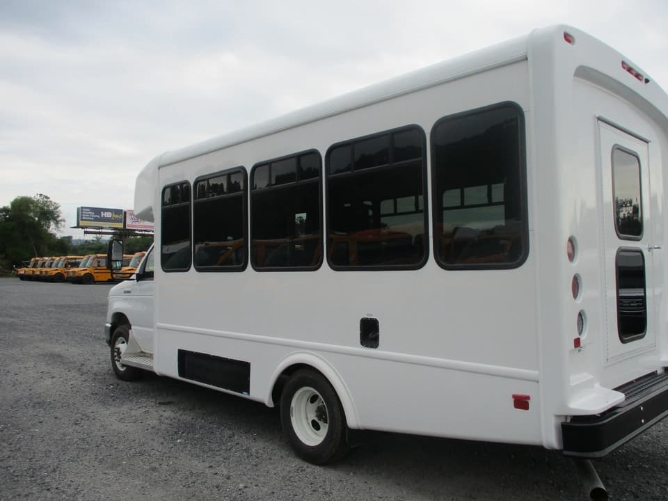 2024 Ford E450 ElDorado Advantage ADA Shuttle Bus - Image 6