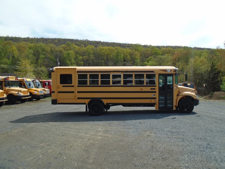 2011 International IC CE School Bus - Image 4