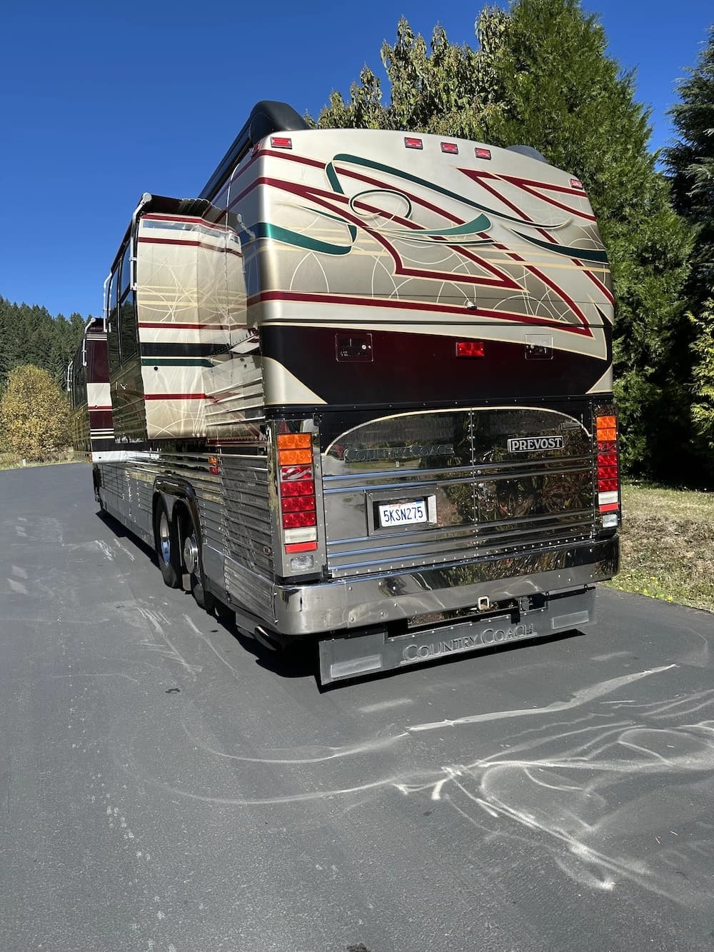 2001 Prevost Country Coach XL Motorhome - Image 8