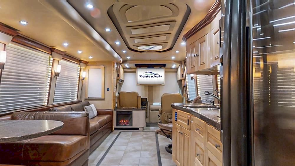 2006 Prevost Royale XLII Coach - Image 36