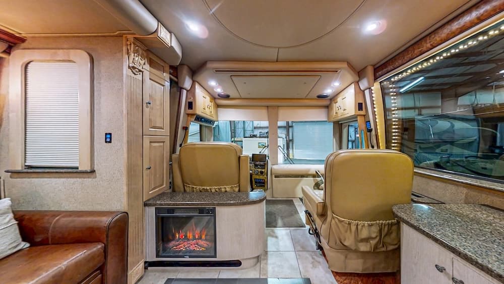 2006 Prevost Royale XLII Coach - Image 37