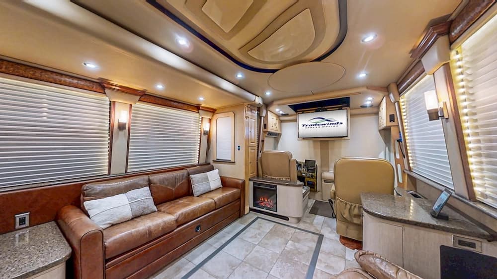 2006 Prevost Royale XLII Coach - Image 9