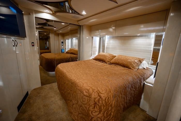 2006 Prevost Marathon H3-45 Motorhome - Image 22