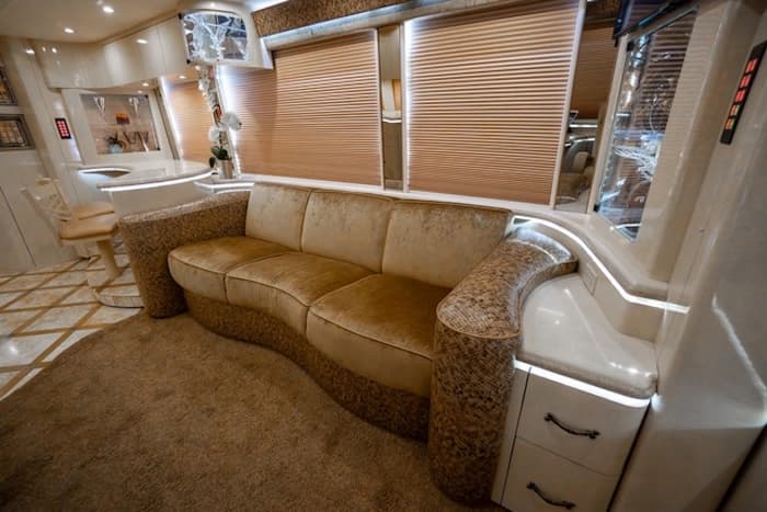 2006 Prevost Marathon H3-45 Motorhome - Image 9