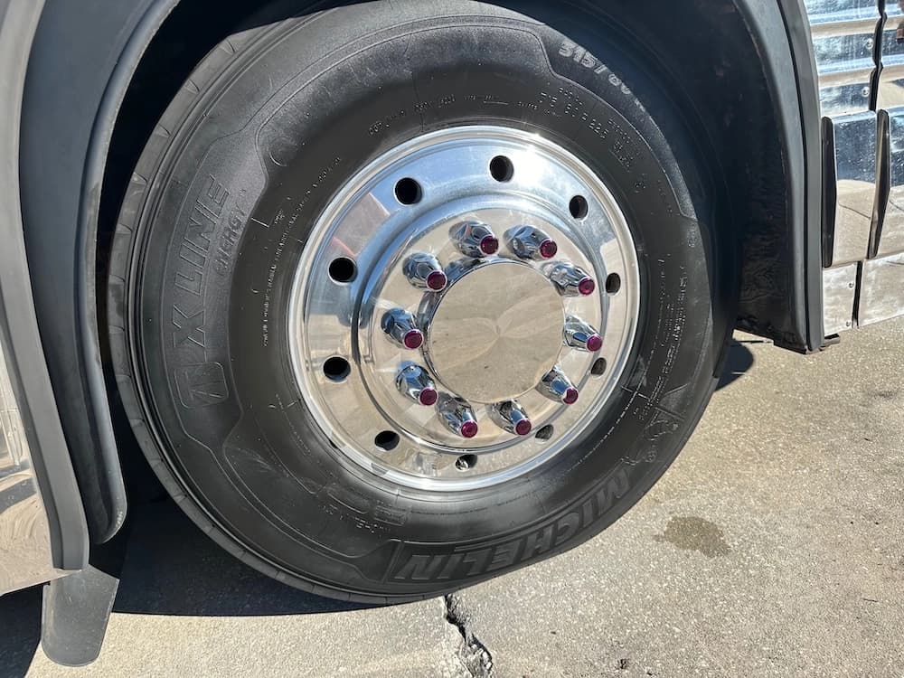 1998 Prevost Featherlite XL Motorhome - Image 38