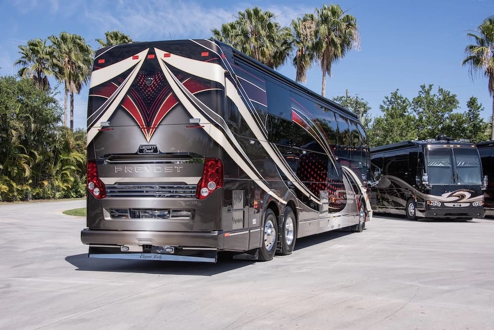 2019 Prevost Liberty Elegant Lady H3-45 Coach - Image 2
