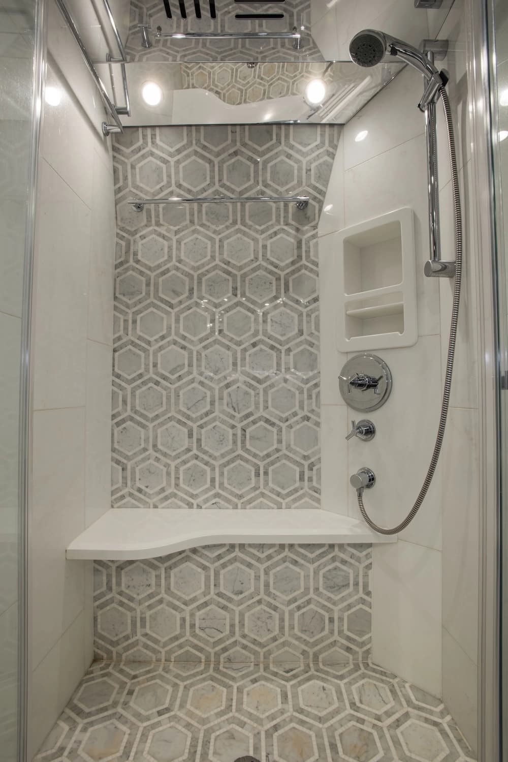 2019 Prevost Liberty Elegant Lady H3-45 Coach - Image 19