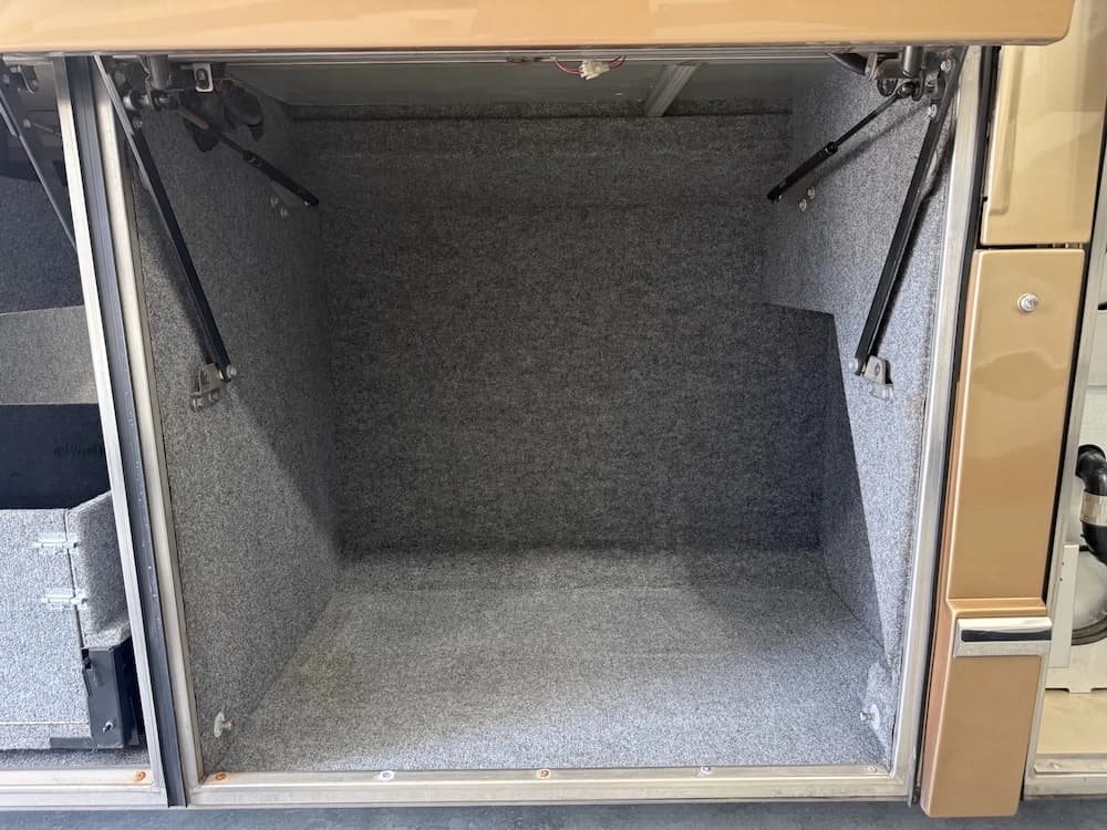 2000 Prevost Marathon H3-45 Motorhome - Image 19