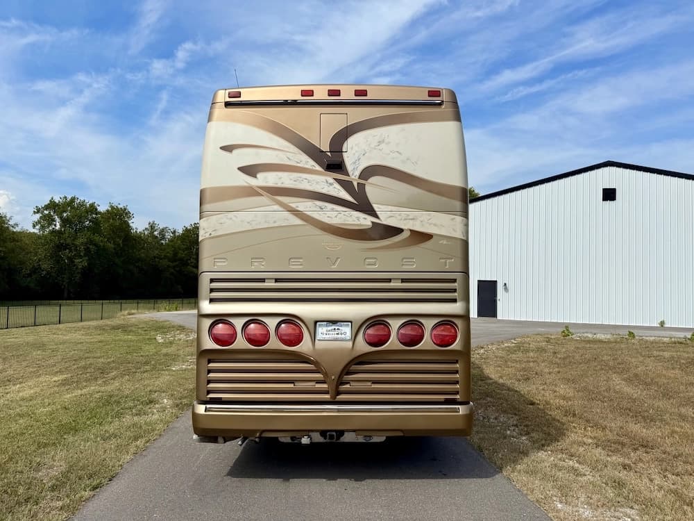 2000 Prevost Marathon H3-45 Motorhome - Image 8