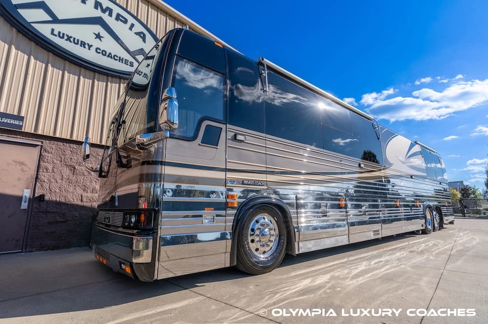 2002 Prevost Liberty XLII Coach - Image 12