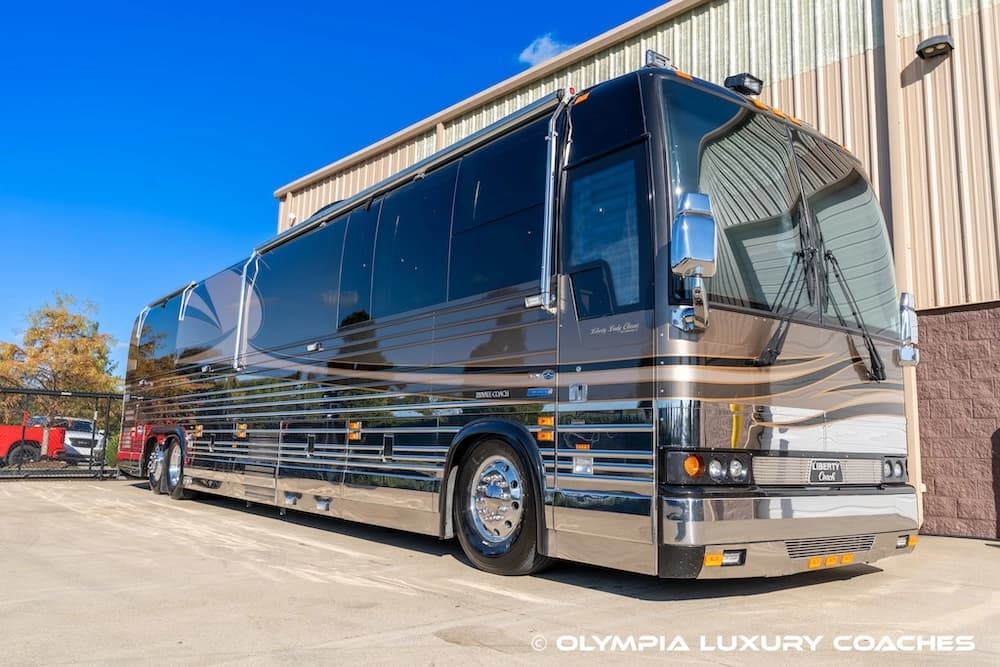 2002 Prevost Liberty XLII Coach - Image 24
