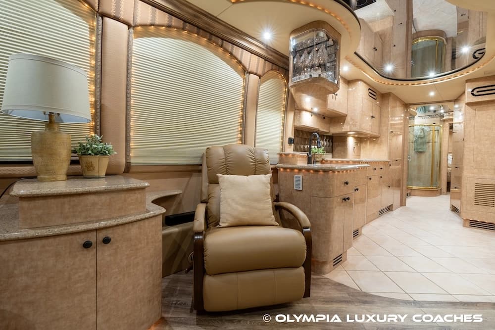 2002 Prevost Liberty XLII Coach - Image 37