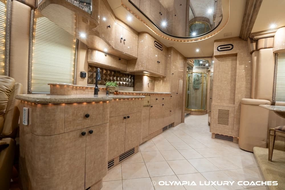 2002 Prevost Liberty XLII Coach - Image 40