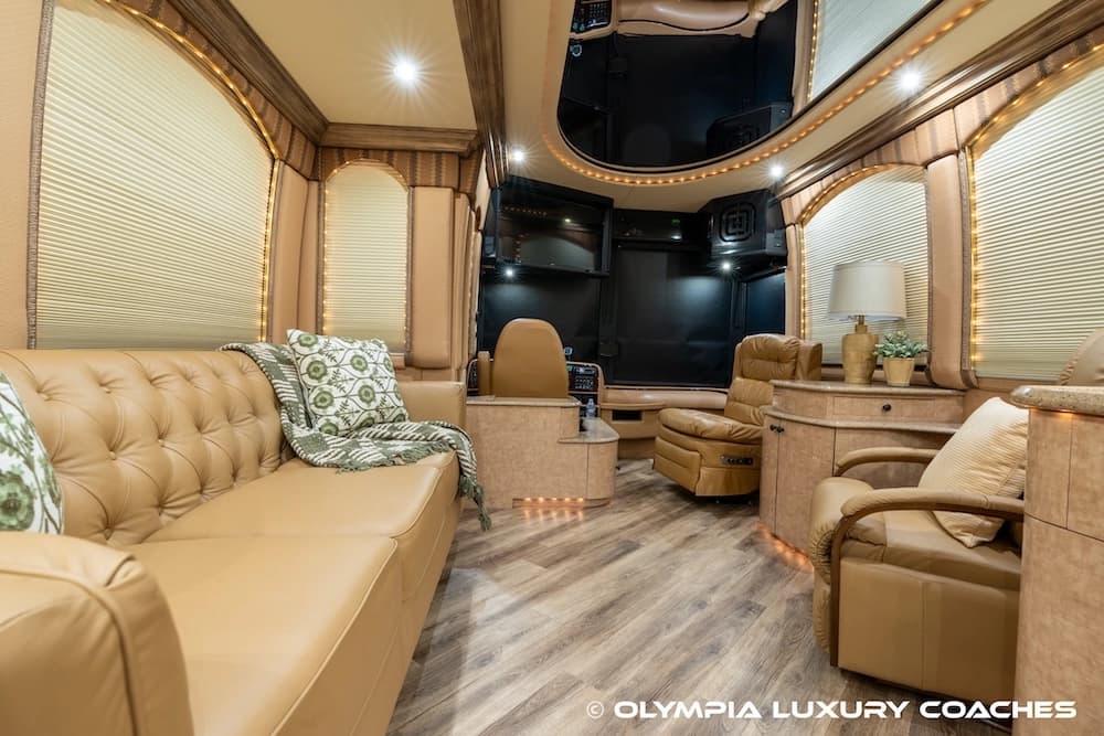 2002 Prevost Liberty XLII Coach - Image 44