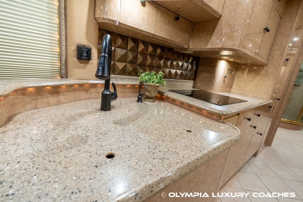 2002 Prevost Liberty XLII Coach - Image 48