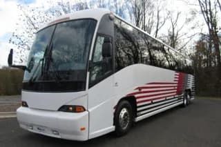 2005 MCI J4500 bus