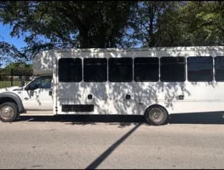 2016 Ford E-550 super duty bus