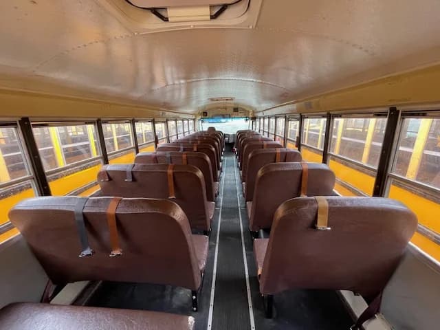 2012 International CE Diesel - Image 11