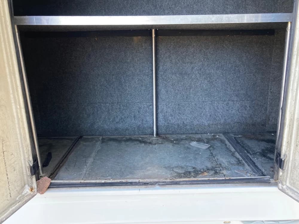 2010 Ford E350 flex fuel - Image 8