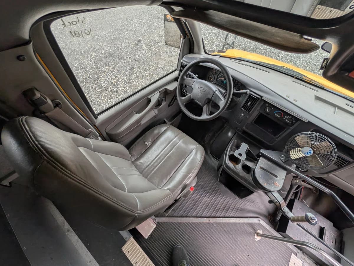 2009 Chevrolet 3500 ADA Diesel - Image 7