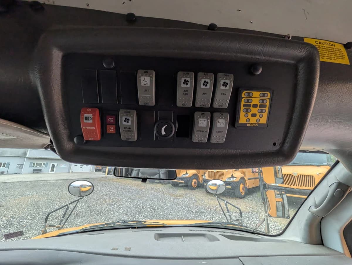 2009 Chevrolet 3500 ADA Diesel - Image 21