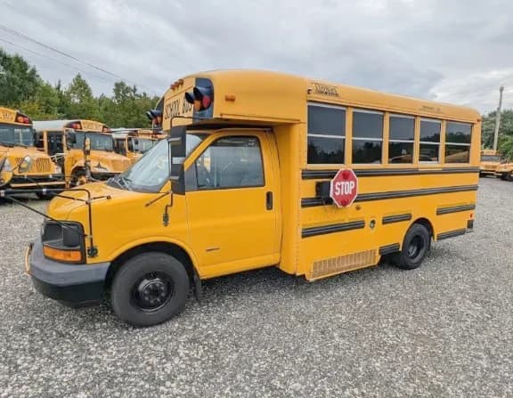 2009 Chevrolet 3500 ADA Accessible - Image 1