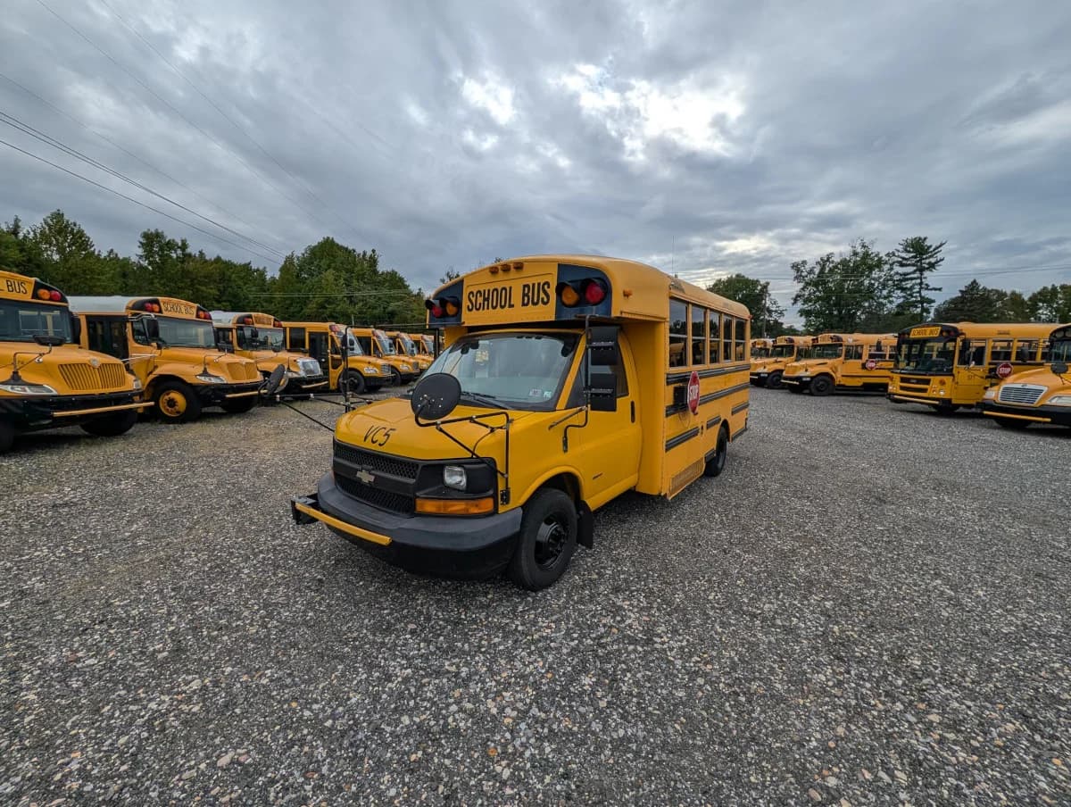 2009 Chevrolet 3500 ADA Diesel - Image 24