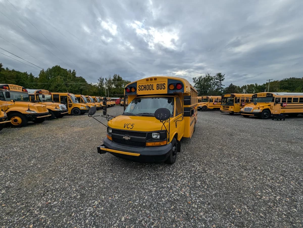 2009 Chevrolet 3500 ADA Diesel - Image 25