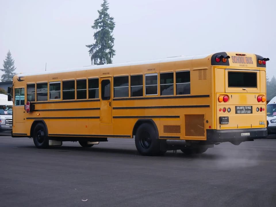 2012 Blue Bird All American - Image 4