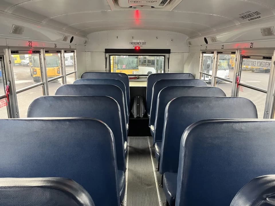 2012 Blue Bird All American - Image 7