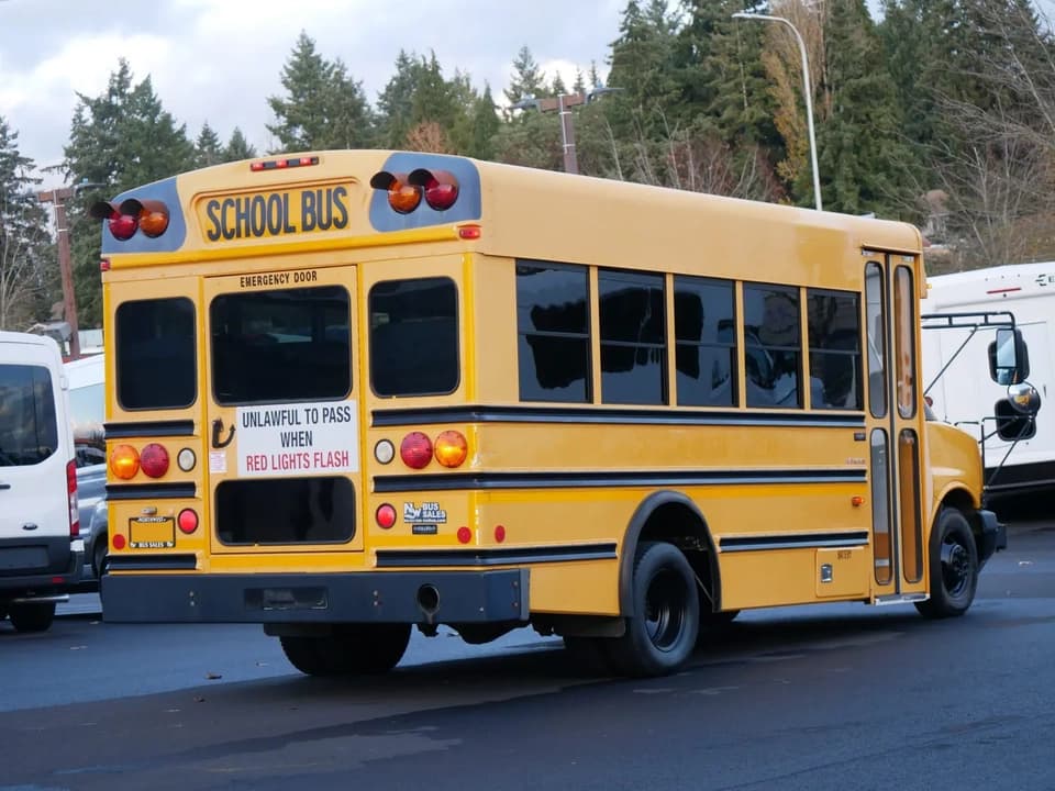 2007 Collins Bus Super Bantam - Image 3