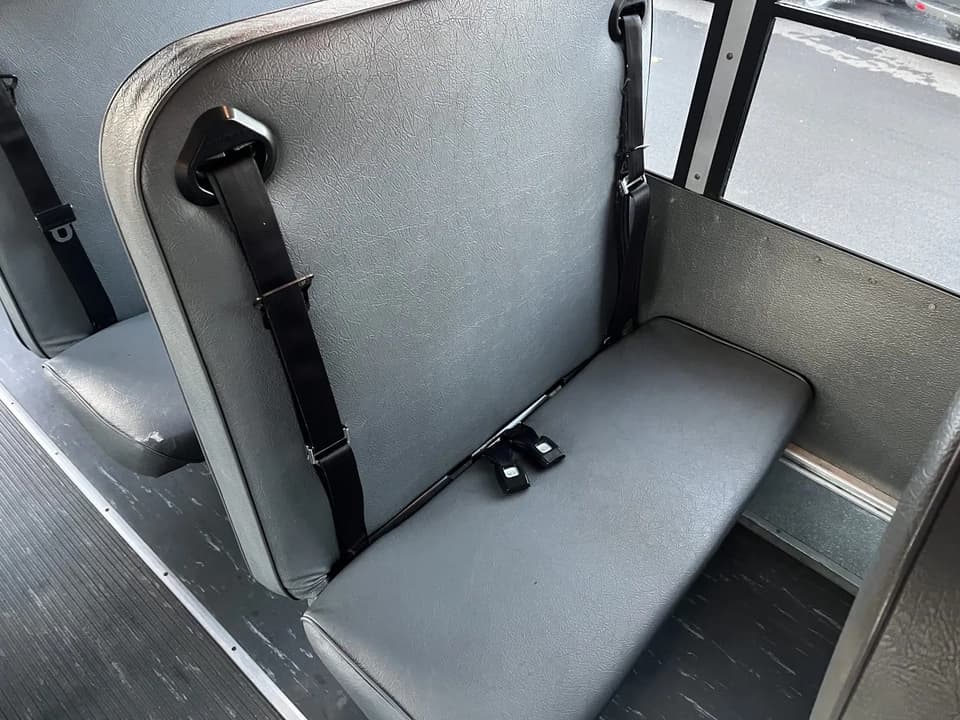 2007 Collins Bus Super Bantam - Image 9