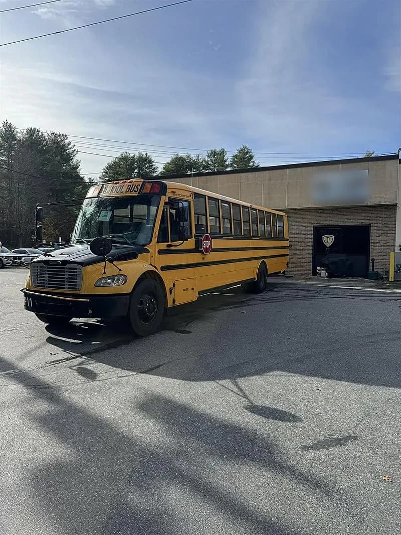 2013 Freightliner Thomas School Bus - Image 3