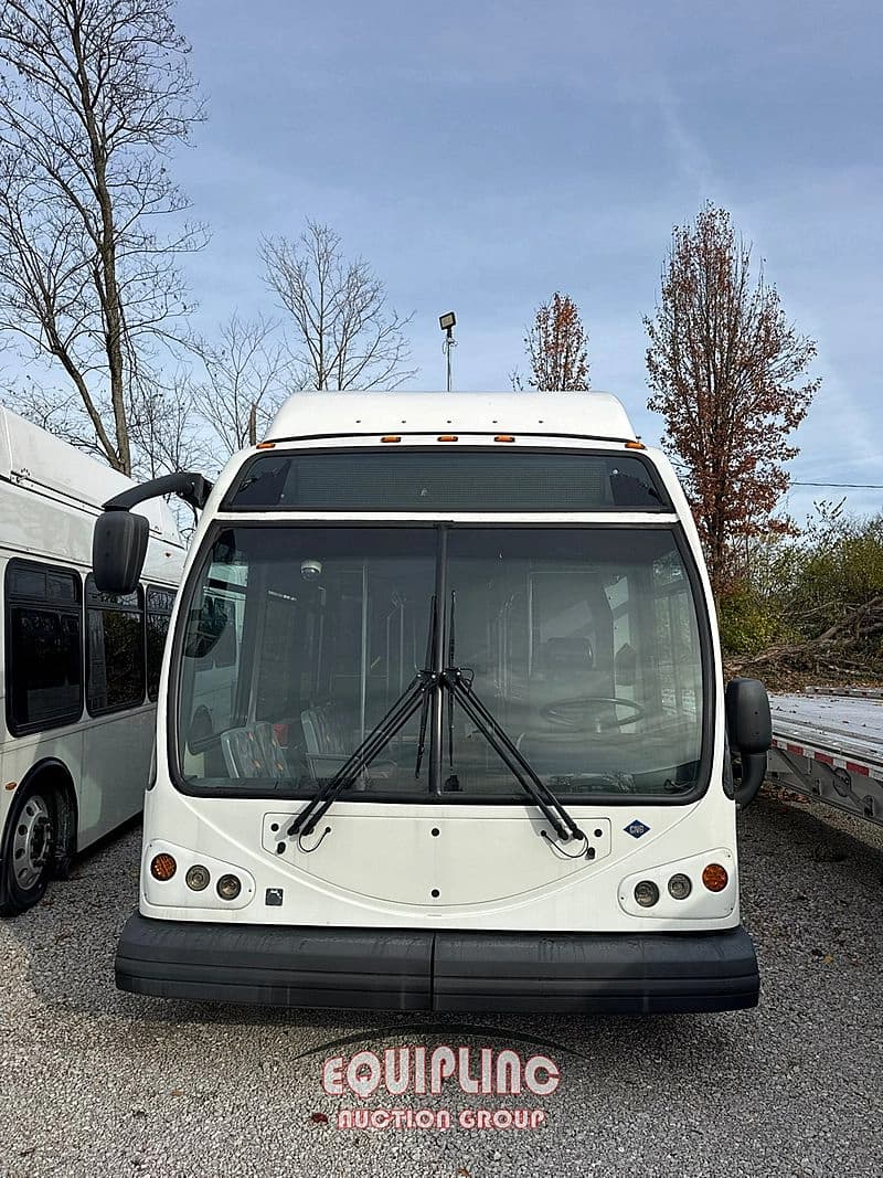 2016 Cummins 6.7 Shuttle Bus - Image 2