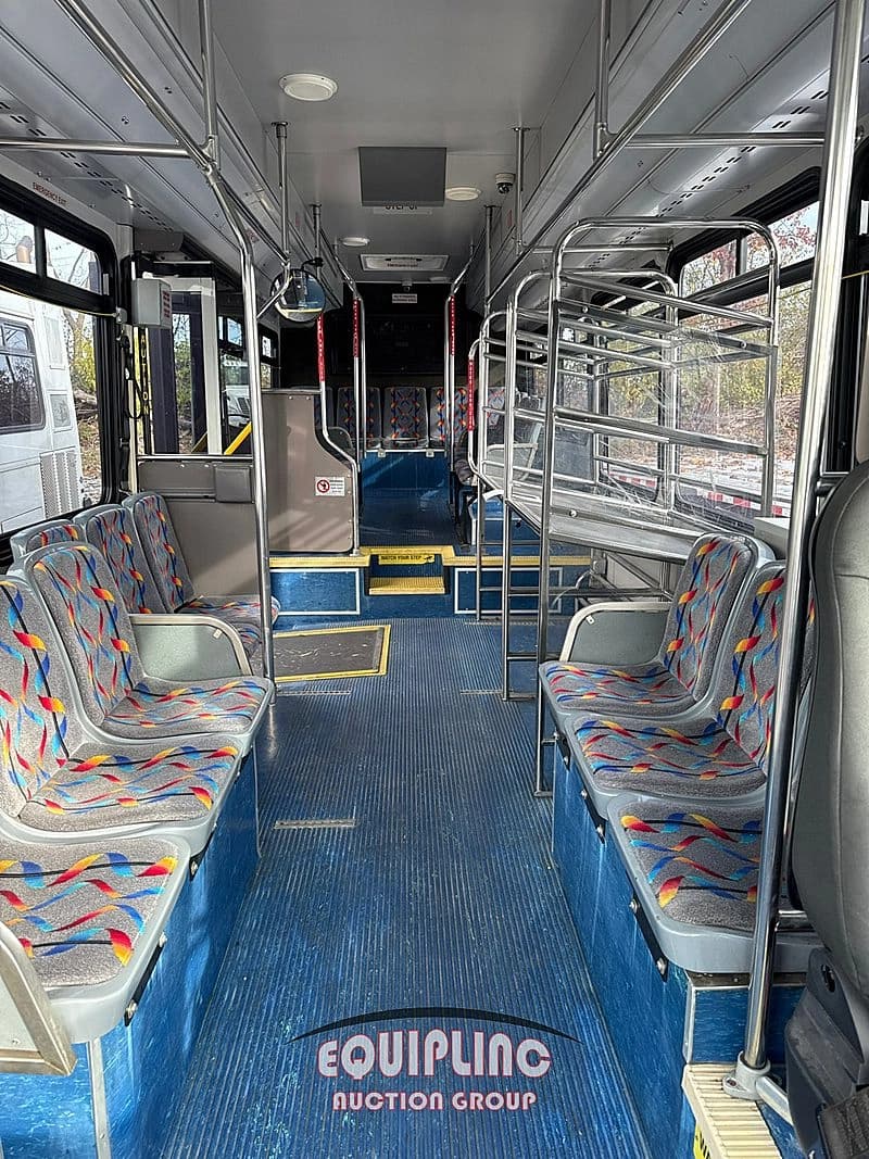 2016 Cummins 6.7 Shuttle Bus - Image 15