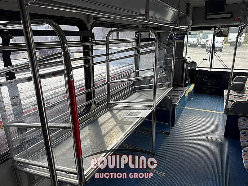 2016 Cummins 6.7 Shuttle Bus - Image 19