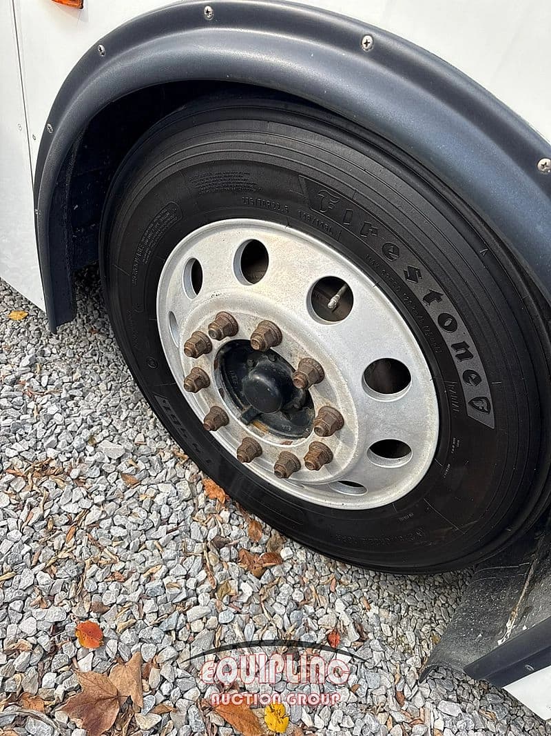 2016 Cummins 6.7 Shuttle Bus - Image 24